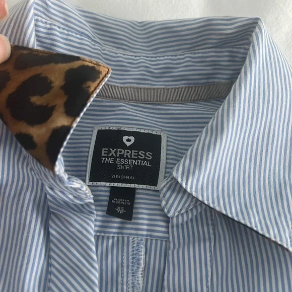 Express Essential Button Down Shirt - Picture 2 of 4